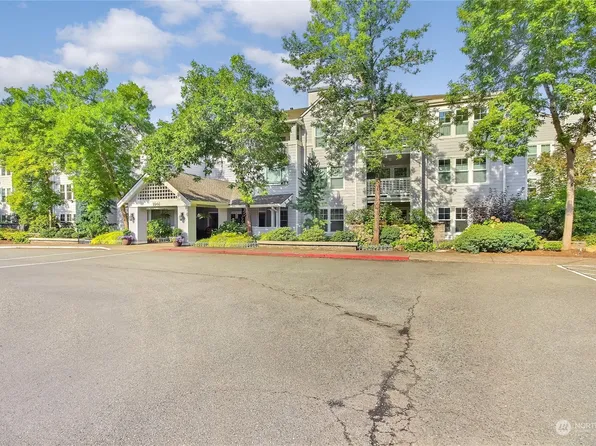 3941 226th Place SE #111, Issaquah, WA 98029