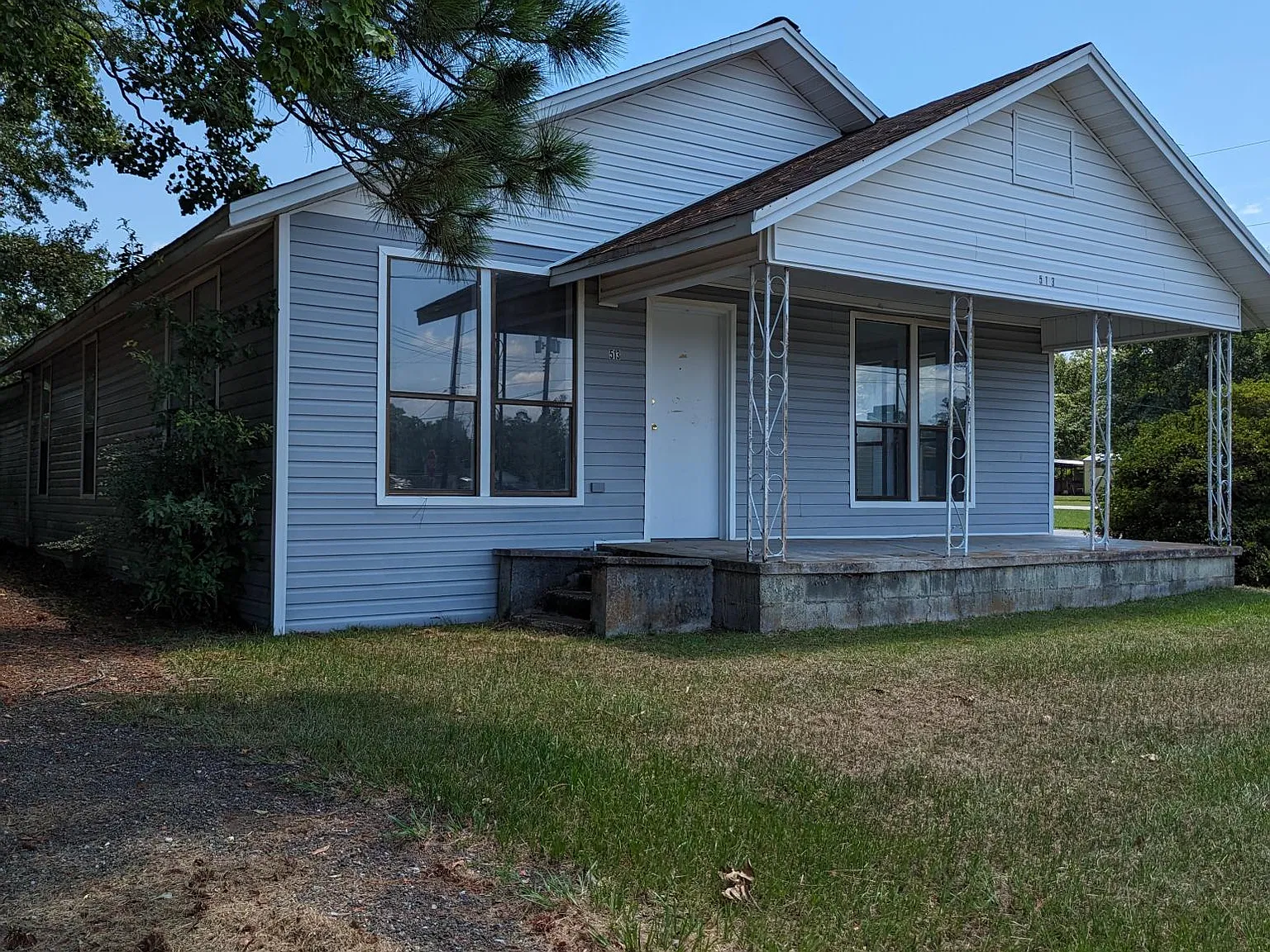 3 bed, 2084 sqft, $1,500 — Photo 3