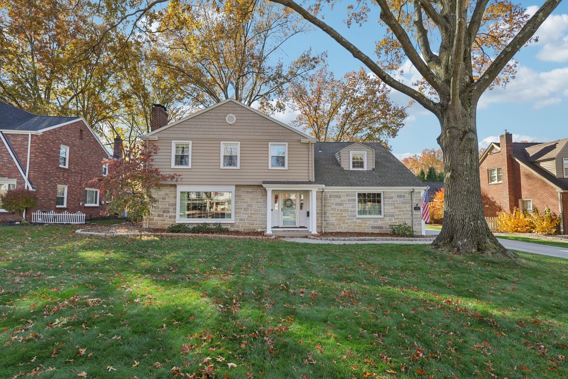 Wolcott Dr-S0511-001.jpg