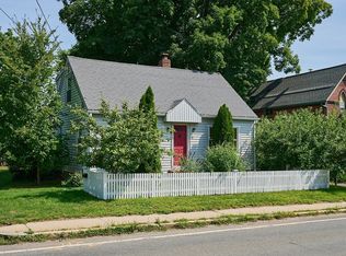 19 Finn St, Northampton, MA 01060