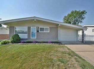 1250 Ensenada Dr, Florissant, MO 63031
