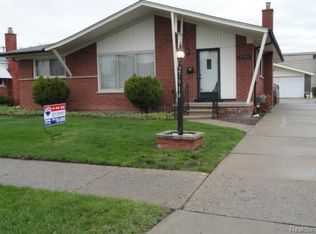 27914 Jean Rd, Warren, MI 48093