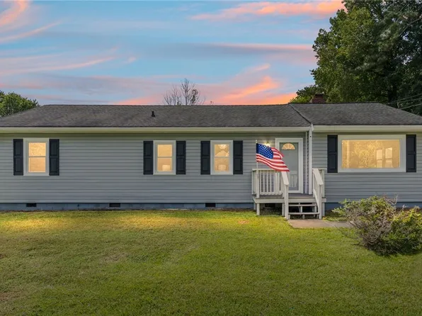 1508 Lee Ln, Hopewell, VA 23860