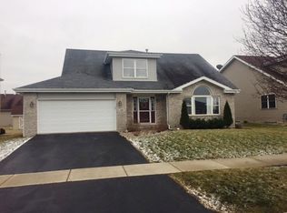 276 Hunters Dr, Beecher, IL 60401