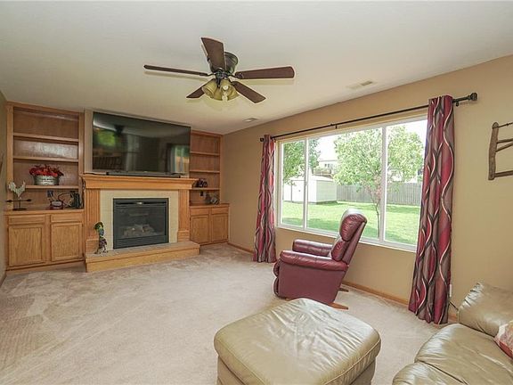 2nd image of 4015 Hyde Ave
