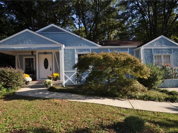 2519 Pineview Dr, Decatur, GA 30030