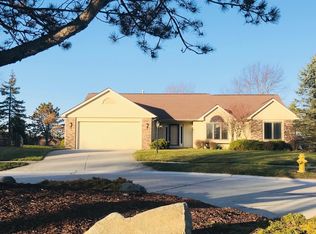 11930 Eagle Creek Cv, Fort Wayne, IN 46814