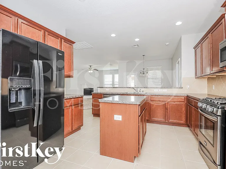 1112 Kaufman Rd — Photo 5
