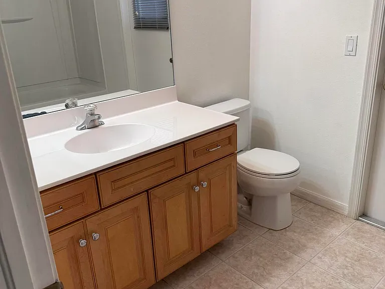 5824 NW Zenith Dr — Photo 12