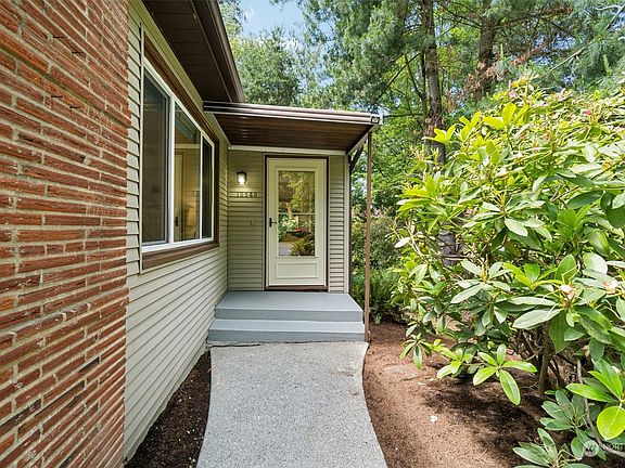 3rd image of 10843 12th Avenue NE