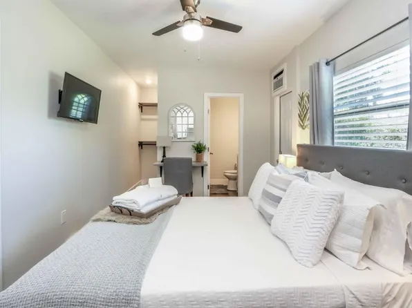 (undisclosed Address), Miami, FL 33155