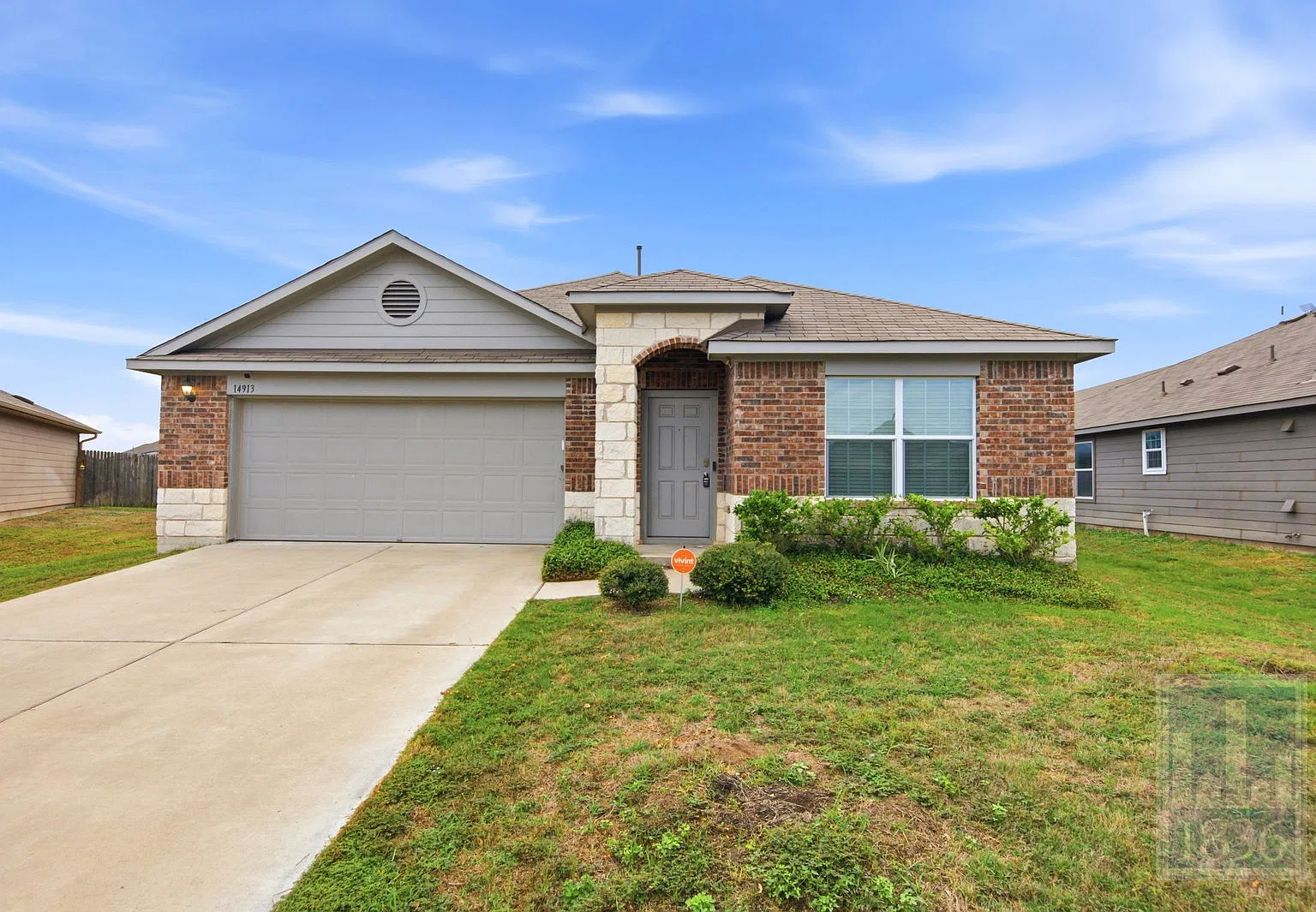 4 bed, 2.0 bath, 1858 sqft, $1,995 — Photo 1