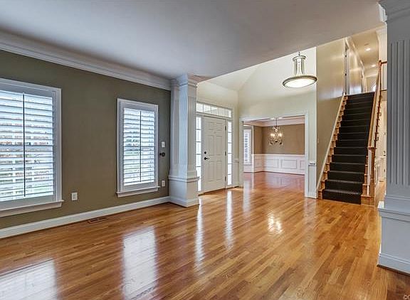 3rd image of 6105 Warbler Way