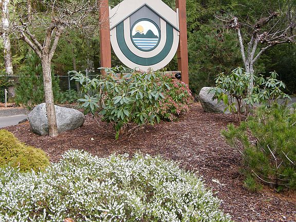 Welcome to Hartstene Pointe!