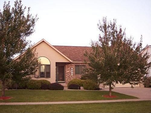 1st image of 402 Kingston Dr