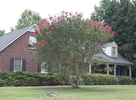 2nd image of 170 Wagon Ln