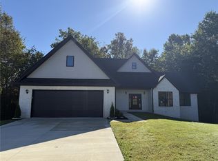 1738 Knollcrest Cir, Fayetteville, AR 72704