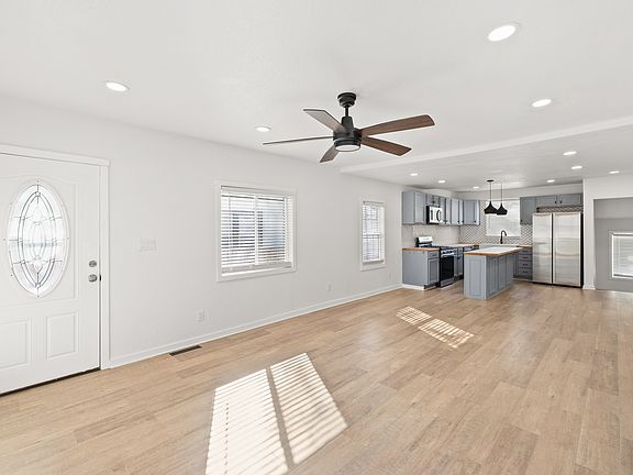 3rd image of 1820 23rd St