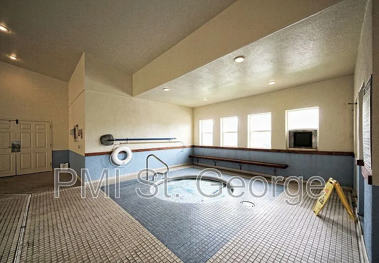 2990 E Riverside Dr #28 — Photo 13