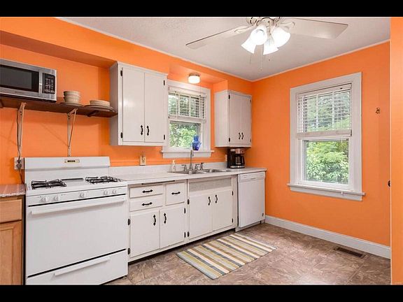 4th image of 7735 Genesta St