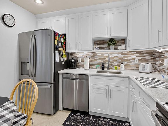 4th image of 1632 Palmland Drive