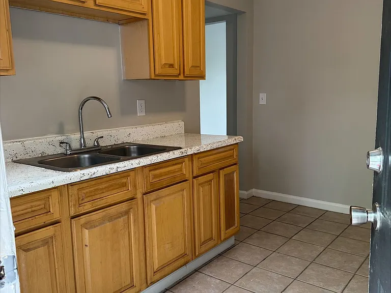 Hampton Avenue Apartments Comfortable Greenville Living Close to Everything — Photo 15