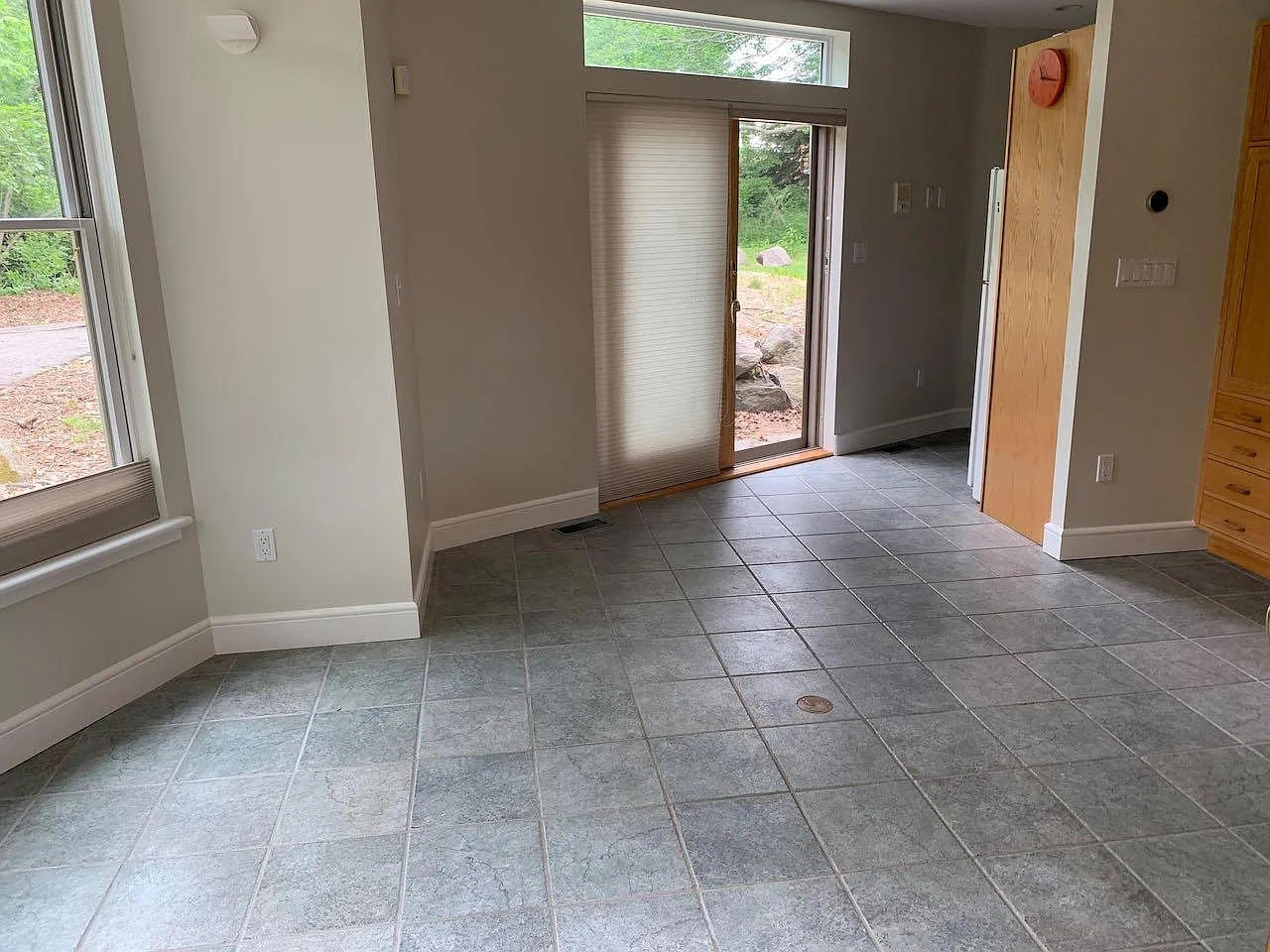 1 bed, 500 sqft, $2,400 — Photo 3