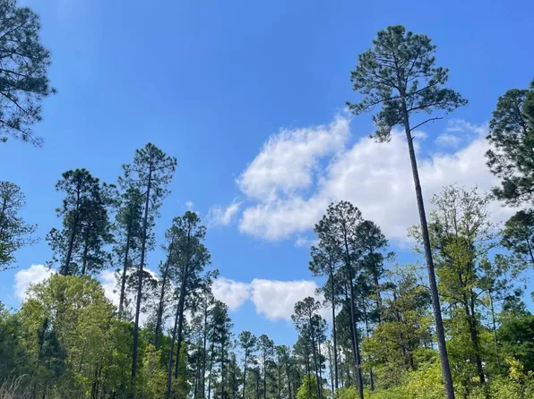 644 Foxfire Rd, Aberdeen, NC 28315