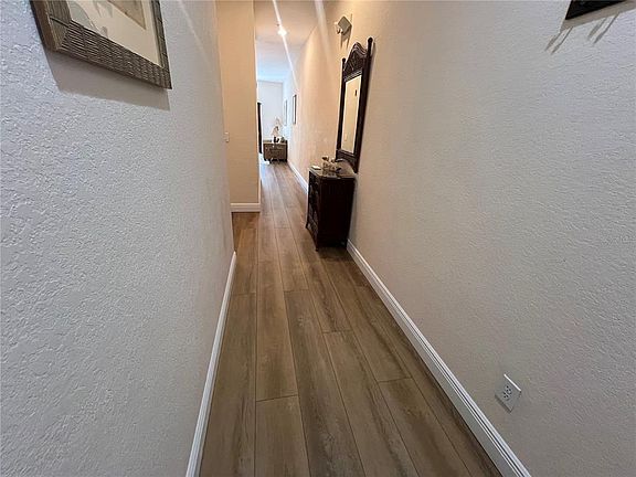 5th image of 409 LUCAYA LOOP #409