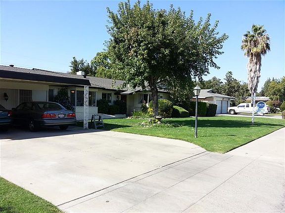 2nd image of 5679 N Maroa Ave