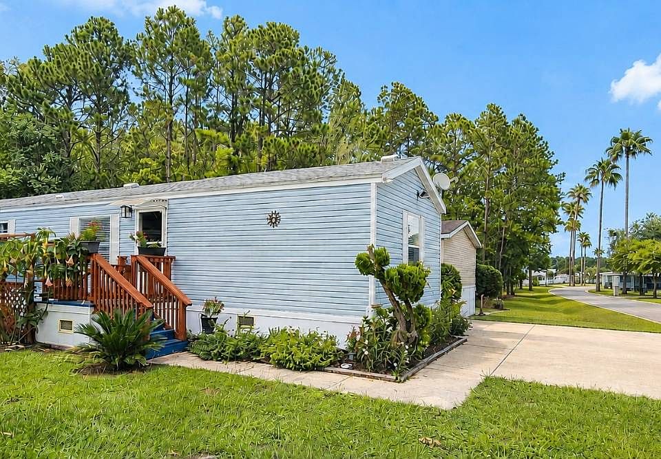 1st image of 2081 Chaffee Rd S #5
