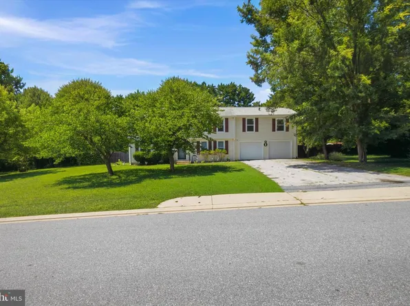 8 Sunnyking Dr, Reisterstown, MD 21136