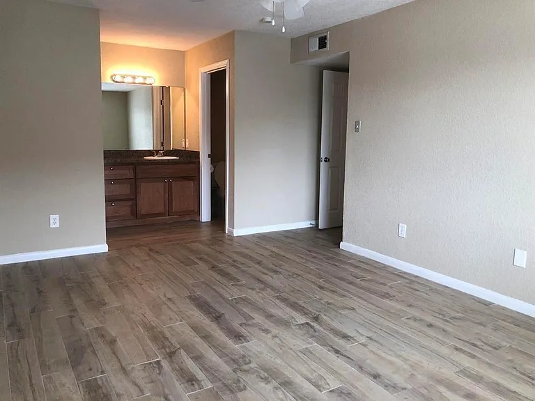 12500 Sandpiper Dr #81 — Photo 6