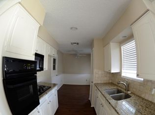 333 NE Todd St, Burleson, TX 76028
