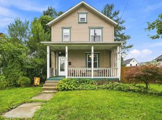 207 Vincennes Ave, Oakdale, PA 15071