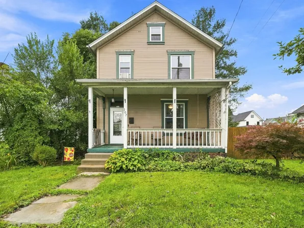 207 Vincennes Ave, Oakdale, PA 15071