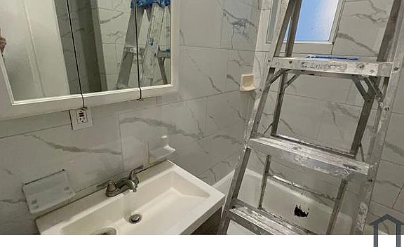 3rd image of 665 E 223rd St Floor 1