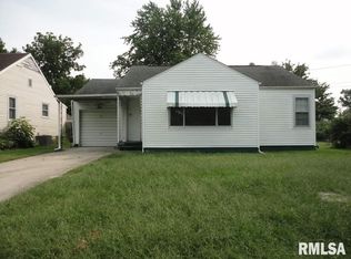 408 Bryant St, Taylorville, IL 62568