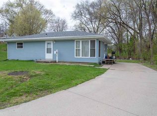 2965 Timberline St, Dubuque, IA 52001