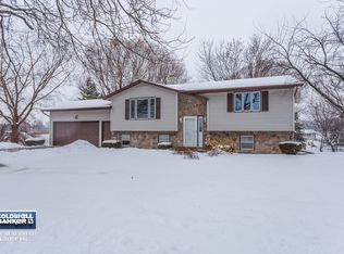 2498 Shady Ln, Green Bay, WI 54313