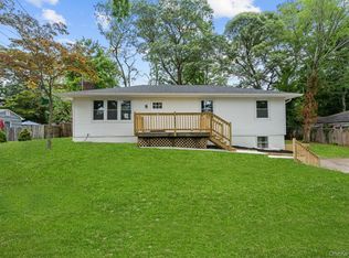 16 Deer Dr, Sound Beach, NY 11789