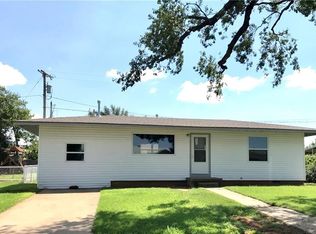 148 Herring Dr, Elk City, OK 73644