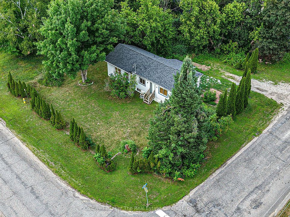 1st image of 810 John St N
