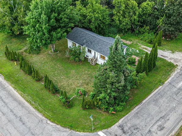 810 John St N, Gravenhurst, ON P1P 1E6