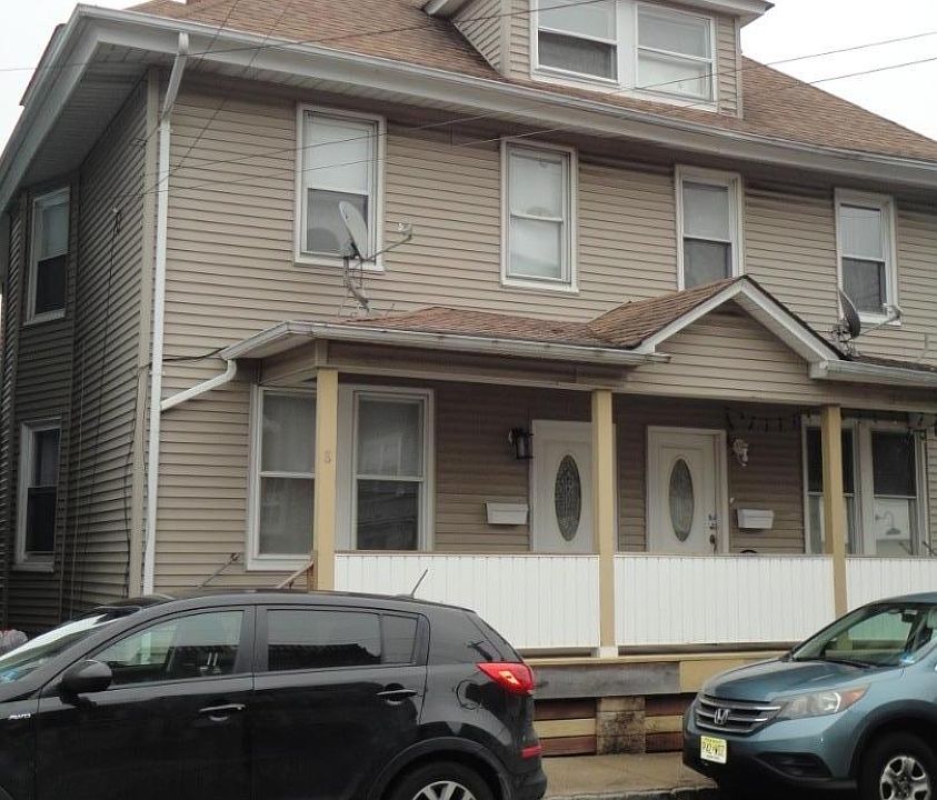 1st image of 8 N Salem St