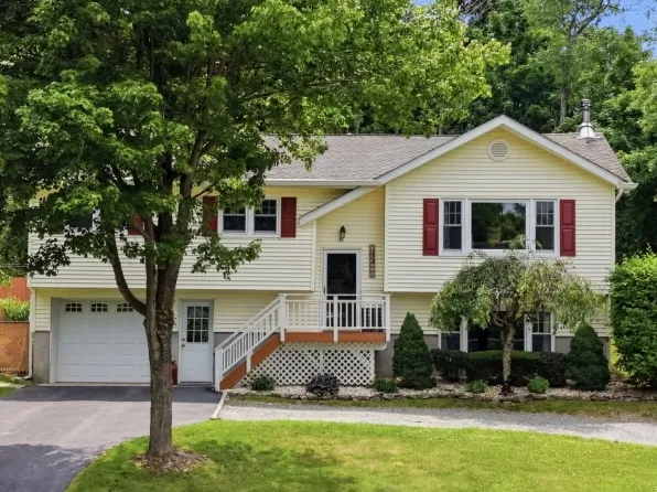 83 Layton Rd, Wantage Twp., NJ 07461