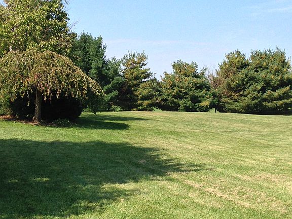 2nd image of 10455 Cooper Rd