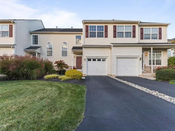 1119 Tudor Dr, Breinigsville, PA 18031