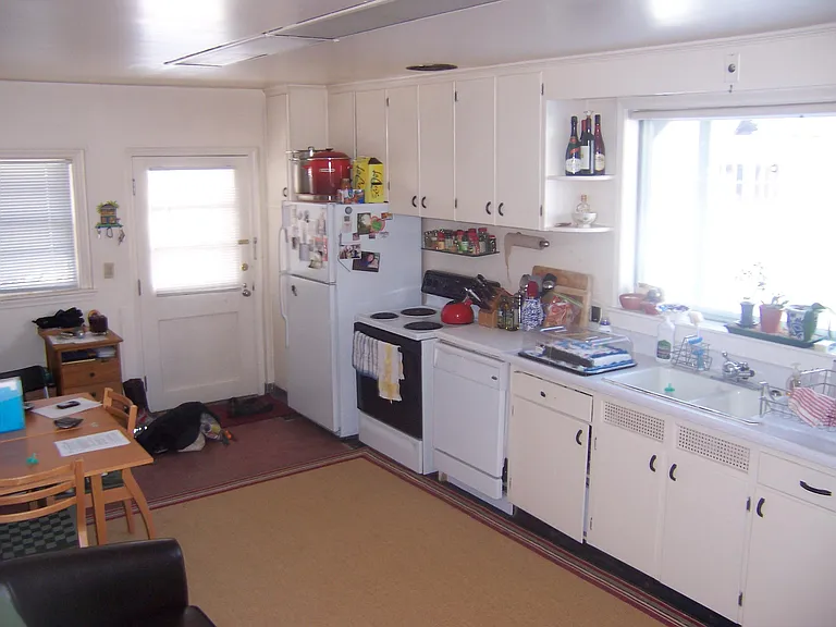 1020 Lincoln Ave #1 — Photo 9