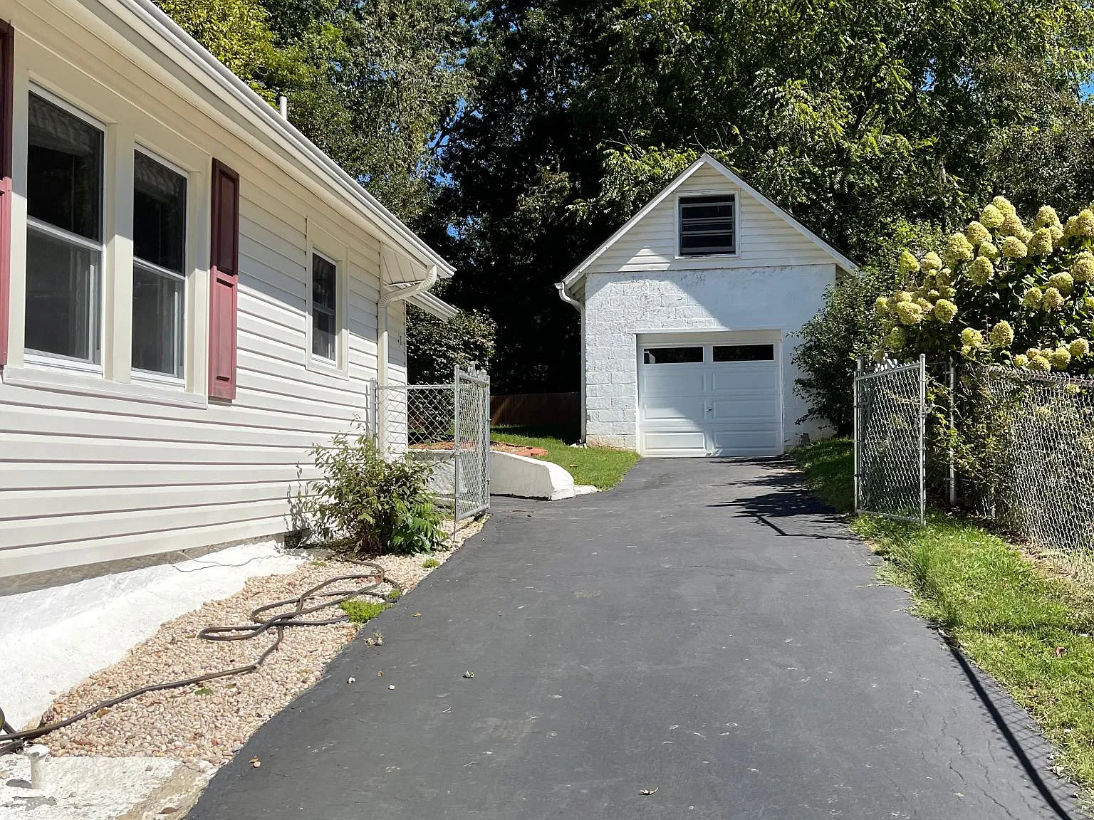 3 bed, $2,650 — Photo 2